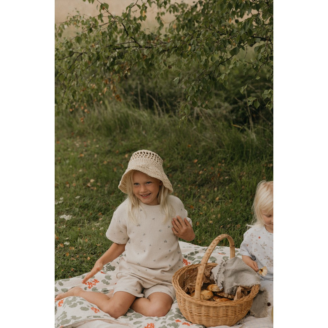 T-shirt & Shorts - Grace