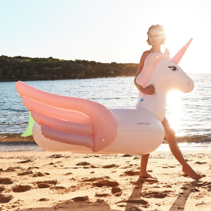 Luxe Ride-On Unicorn Coral Ombre