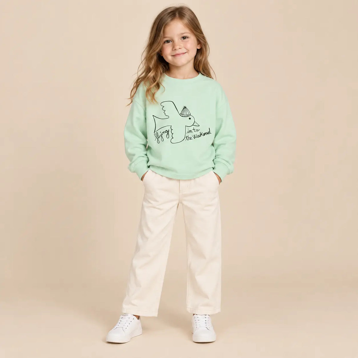 Bird T-shirt - Green - 5Y girl lookbook pose 1