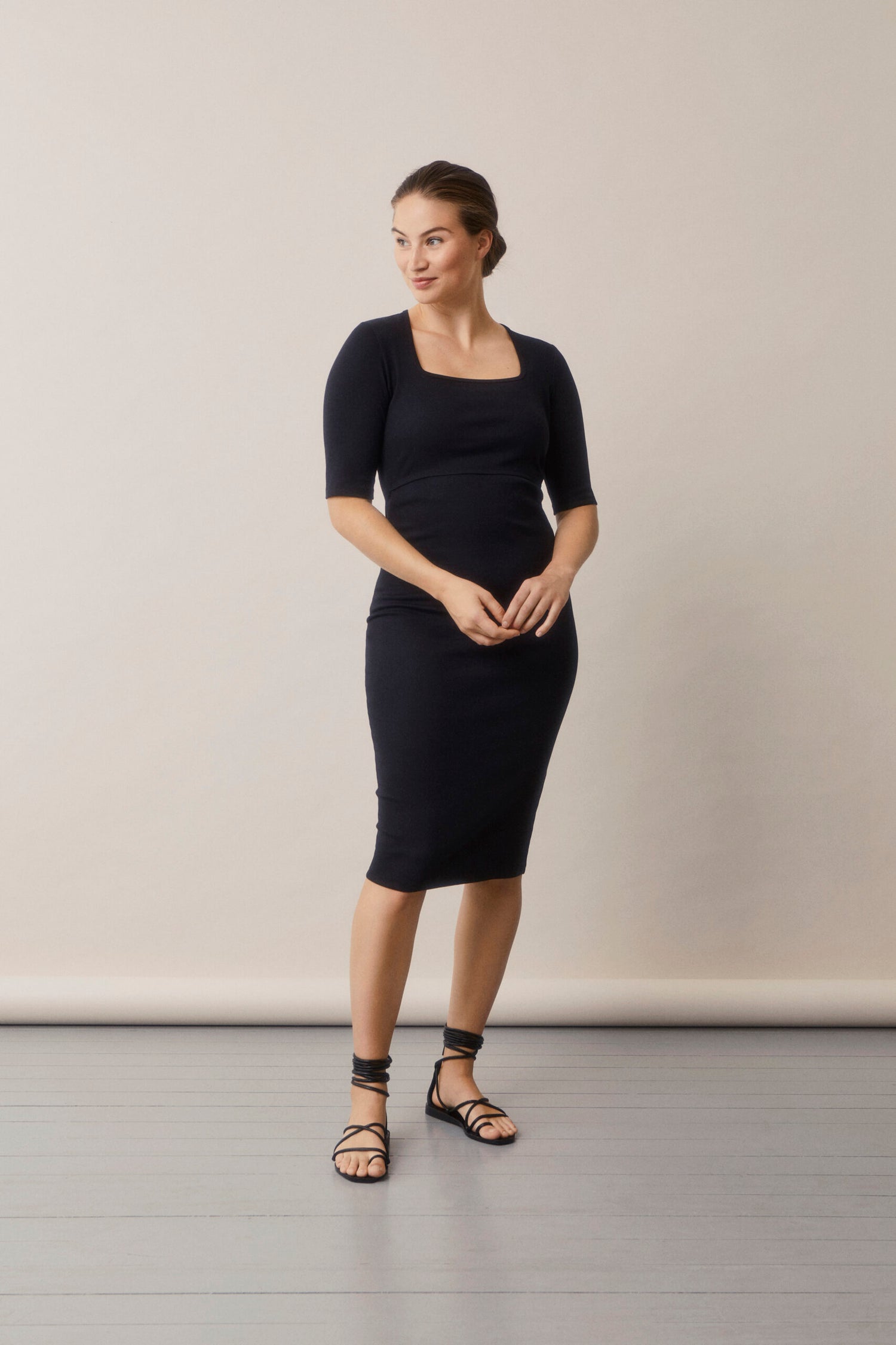 Signe square neck
