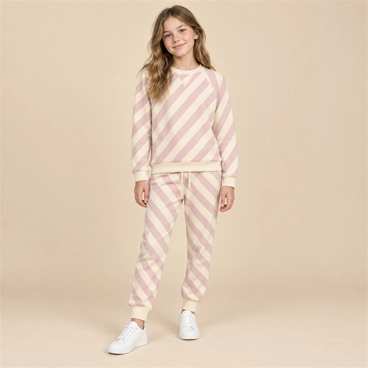 Crewneck Sweater &amp; Skinny Sweatpants – 12Y lookbook, look 1