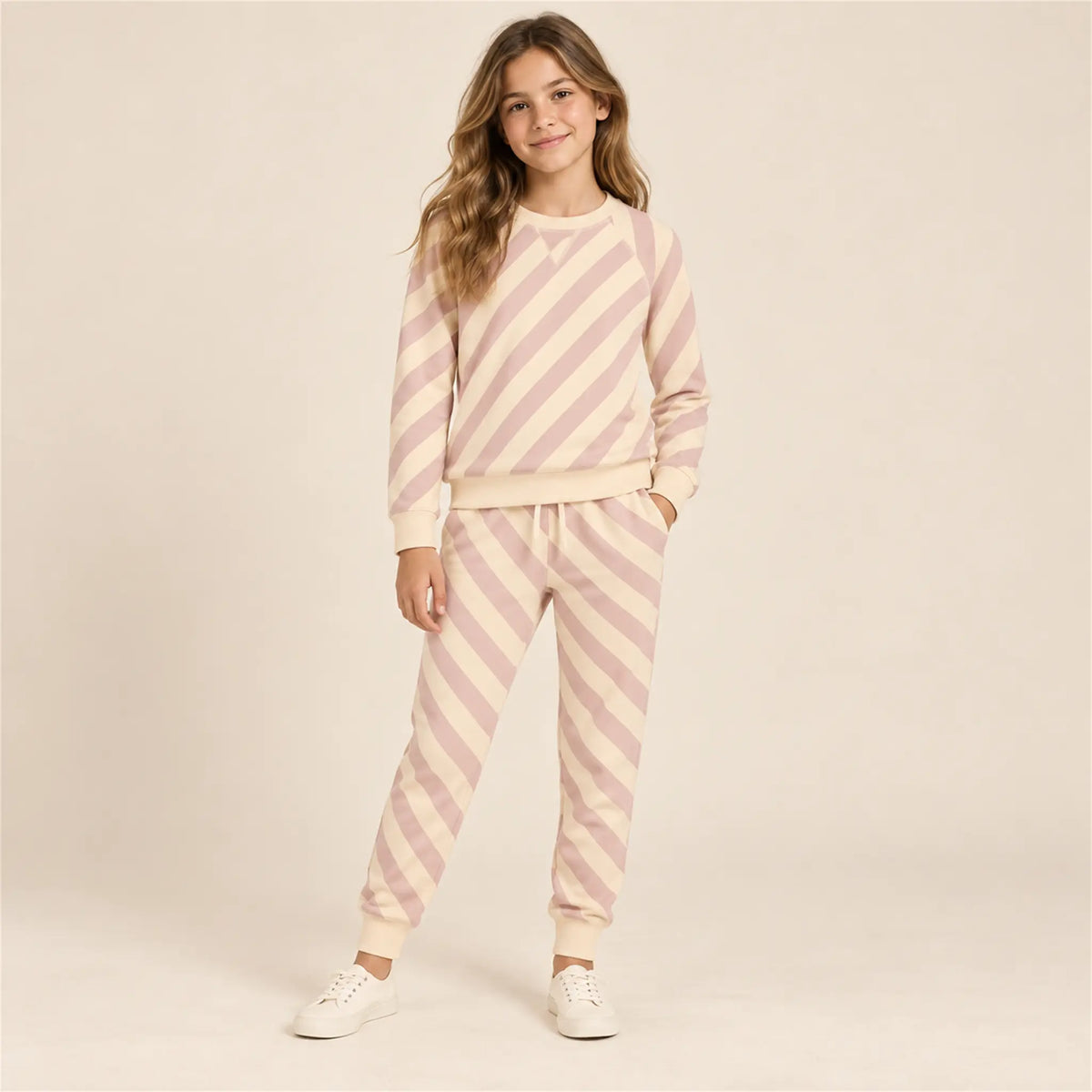 Crewneck Sweater &amp; Skinny Sweatpants – 12Y lookbook, look 2
