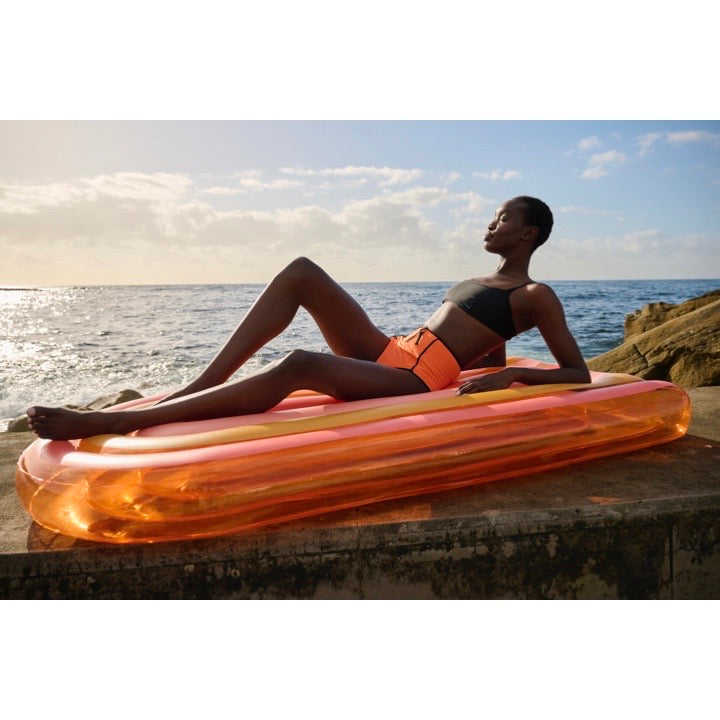 Luxe Lie-On Float Rainbow