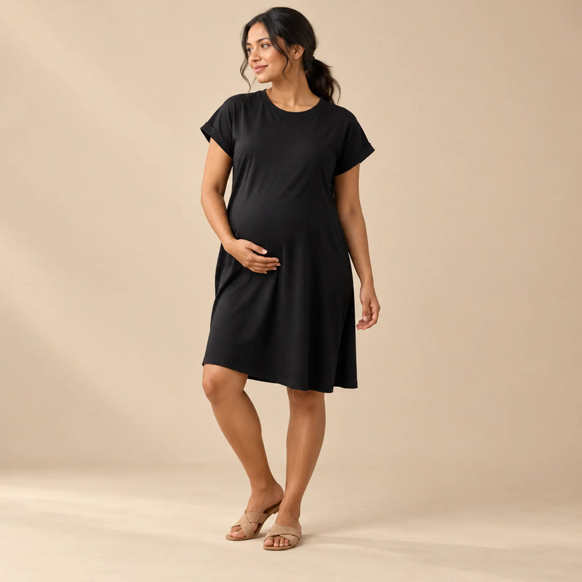 The-shirt dress — maternity lookbook, look 01