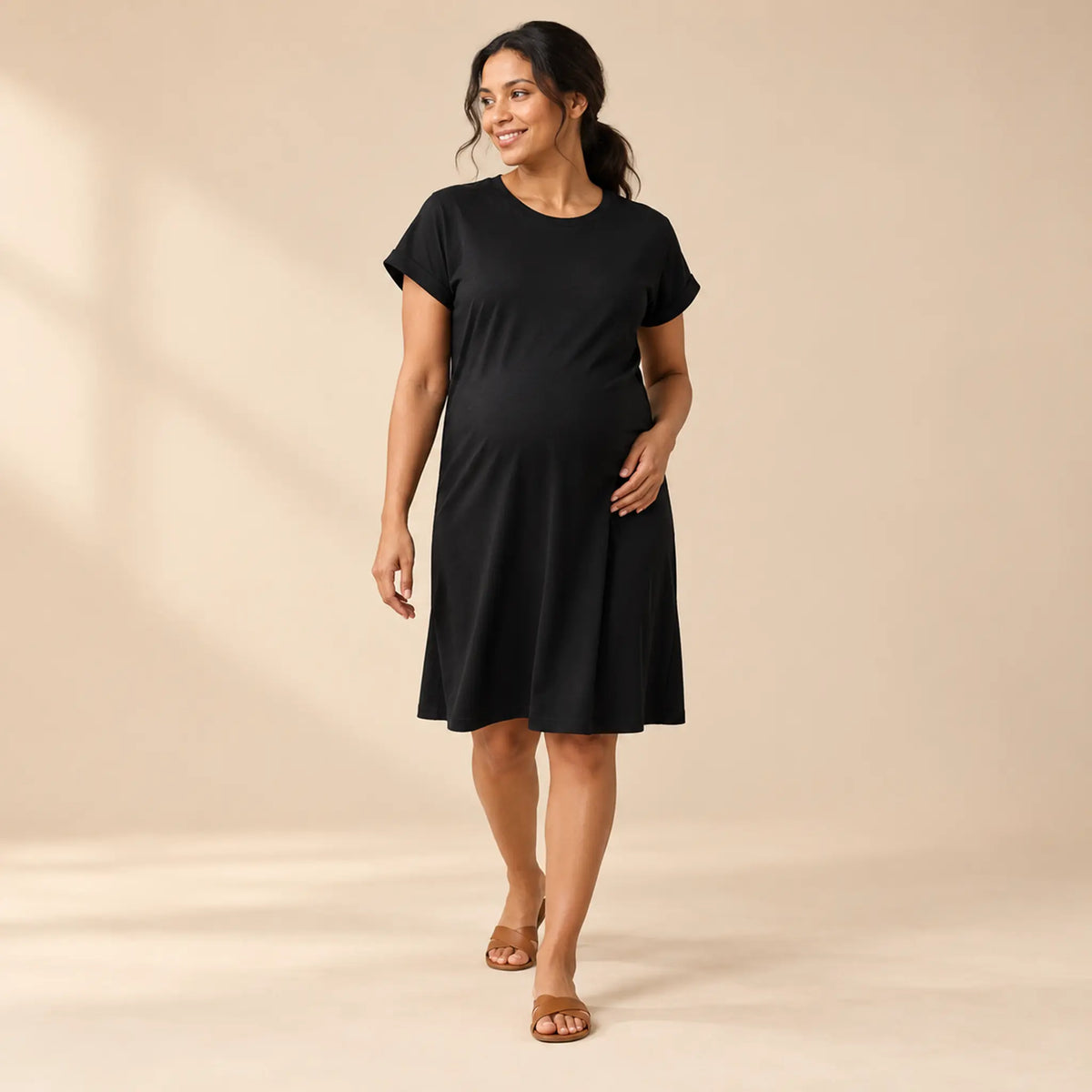 The-shirt dress — maternity lookbook, look 03