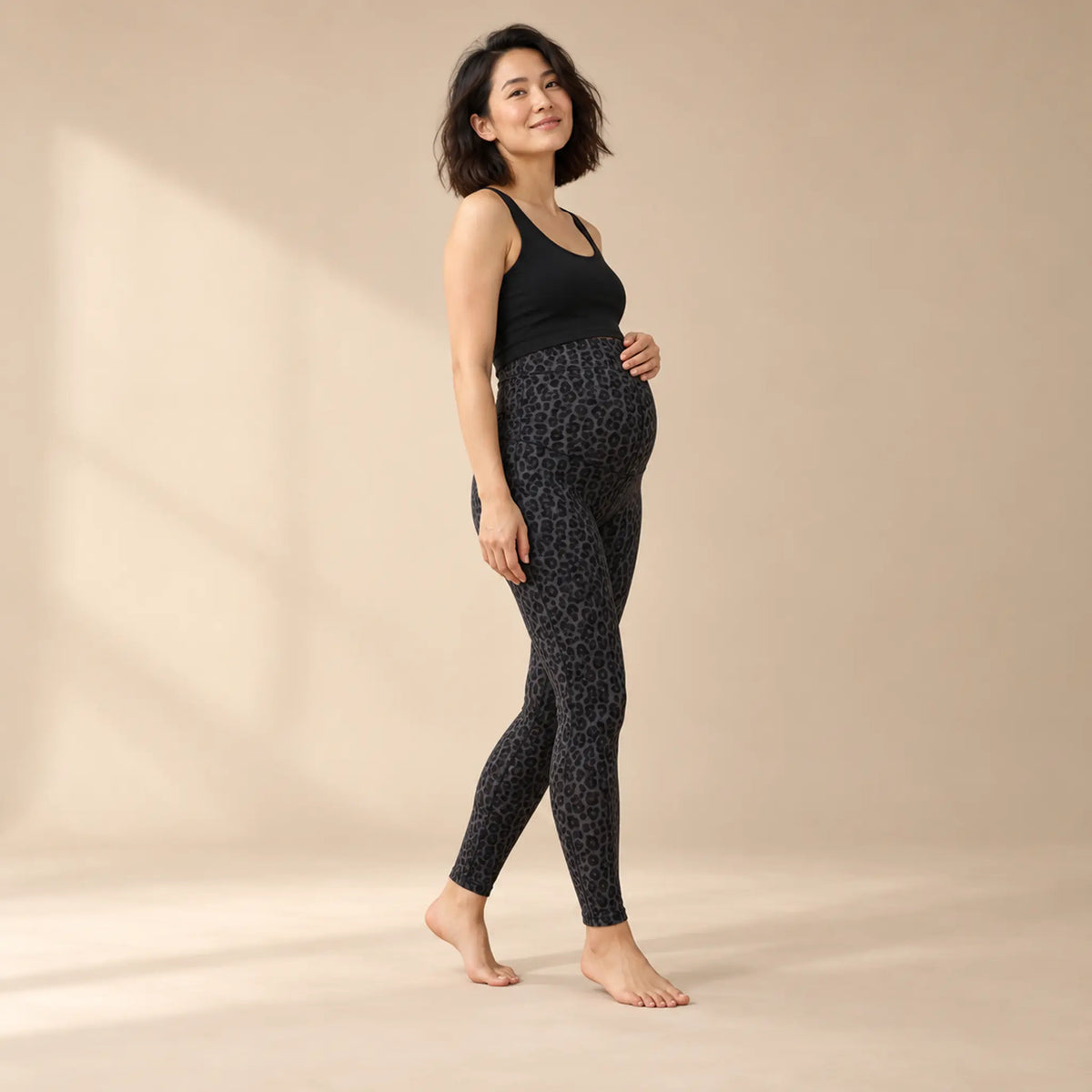 OONO leggings-leo print grey/black — maternity lookbook, look 02