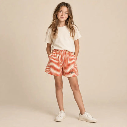 Poets linen logo bermuda - 10Y girl lookbook pose 1