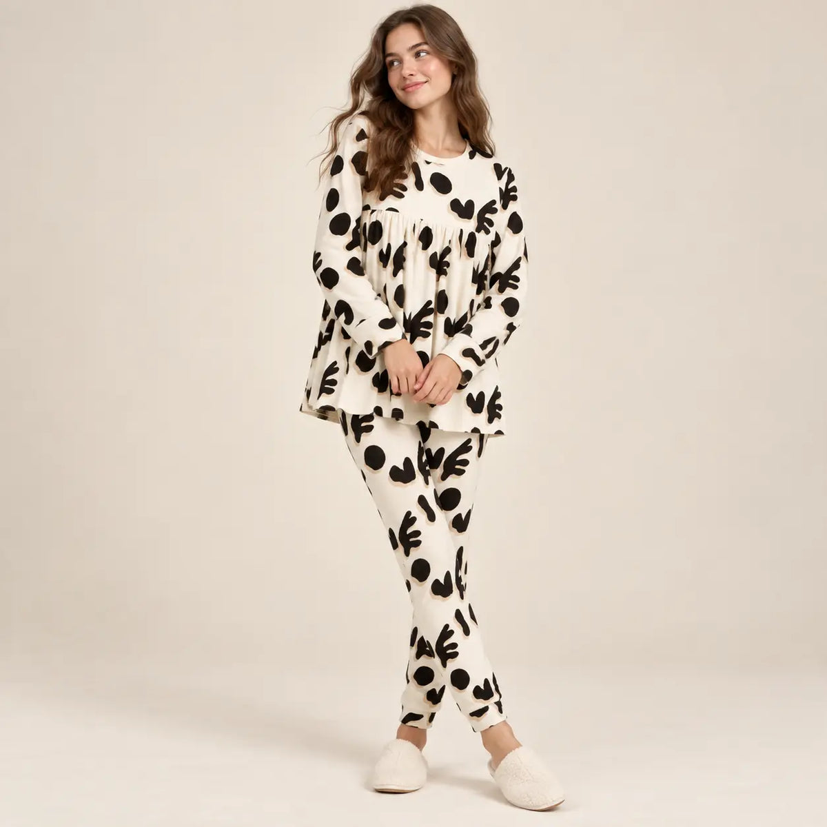 18 year girl wearing Rosa + Fabio Love Pajamas second pose